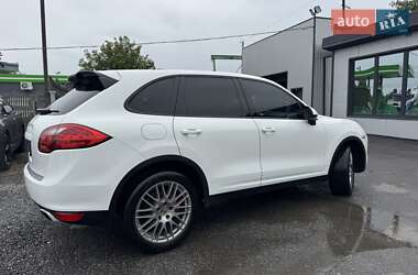 Внедорожник / Кроссовер Porsche Cayenne 2014 в 