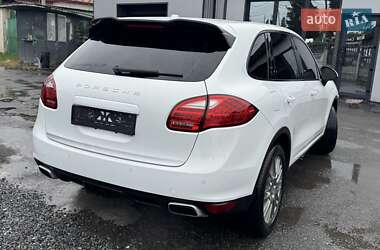 Внедорожник / Кроссовер Porsche Cayenne 2014 в 