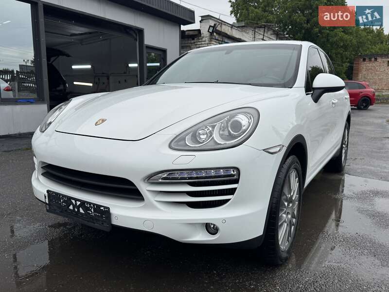 Внедорожник / Кроссовер Porsche Cayenne 2014 в Тернополе