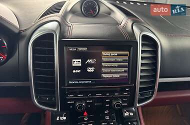 Внедорожник / Кроссовер Porsche Cayenne 2014 в 