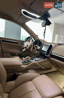 Позашляховик / Кросовер Porsche Cayenne 2013 в 