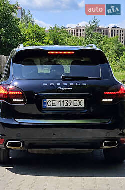 Позашляховик / Кросовер Porsche Cayenne 2011 в Чернівцях