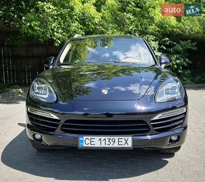Внедорожник / Кроссовер Porsche Cayenne 2011 в 