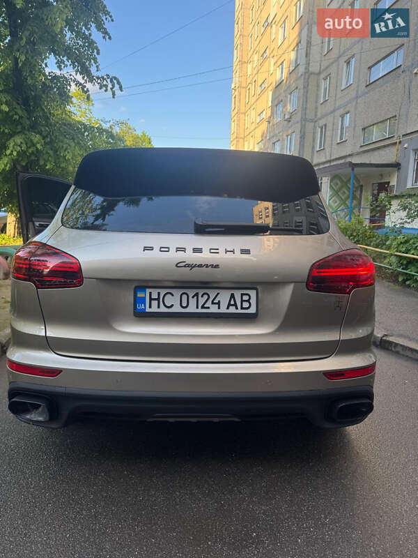 Внедорожник / Кроссовер Porsche Cayenne 2015 в Виннице