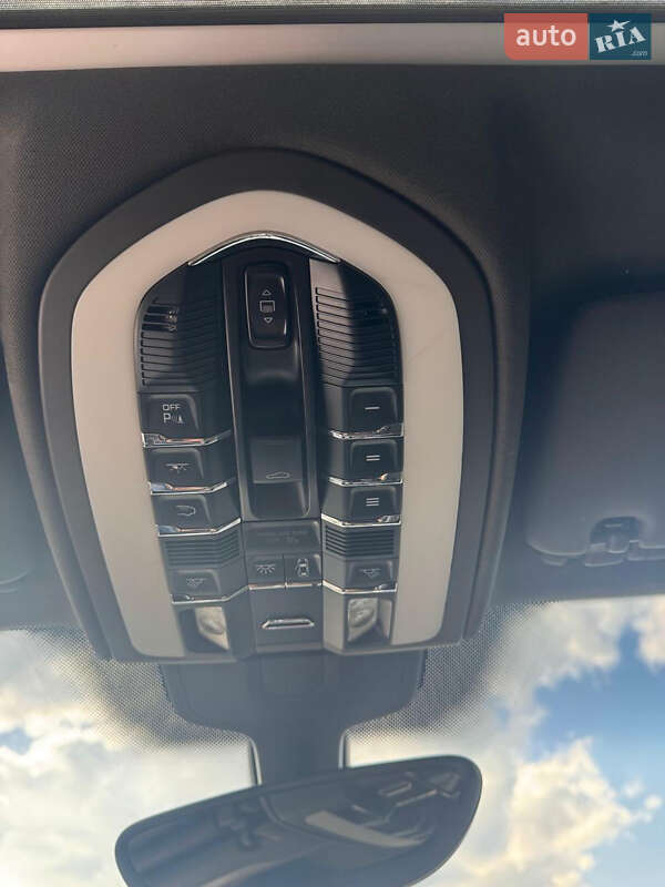 Внедорожник / Кроссовер Porsche Cayenne 2015 в Виннице