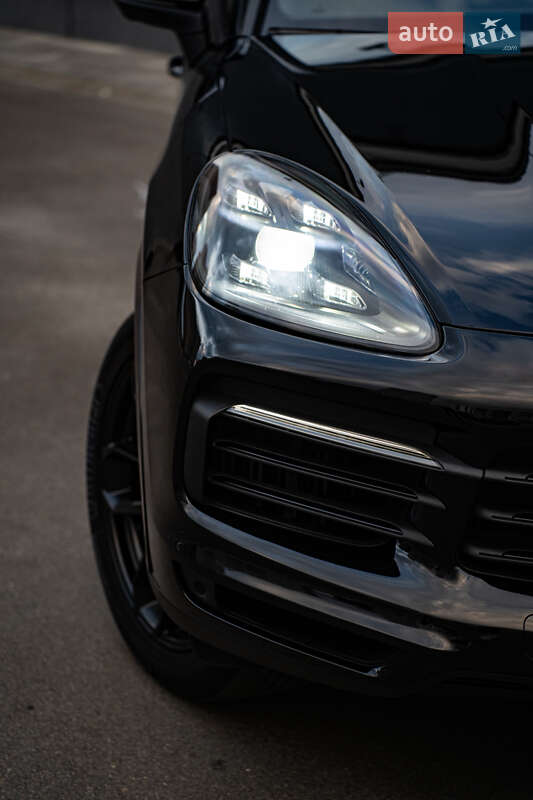 Позашляховик / Кросовер Porsche Cayenne 2019 в Києві