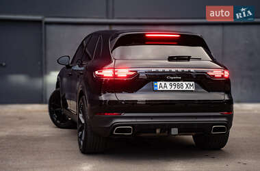 Внедорожник / Кроссовер Porsche Cayenne 2019 в 