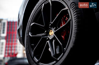 Внедорожник / Кроссовер Porsche Cayenne 2019 в 