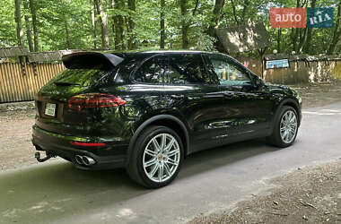 Позашляховик / Кросовер Porsche Cayenne 2017 в 