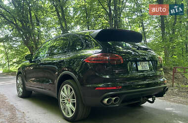 Позашляховик / Кросовер Porsche Cayenne 2017 в 