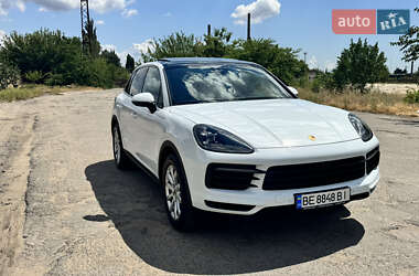Позашляховик / Кросовер Porsche Cayenne 2019 в 