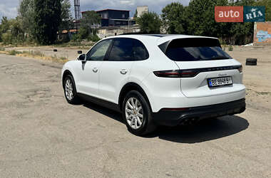 Позашляховик / Кросовер Porsche Cayenne 2019 в 