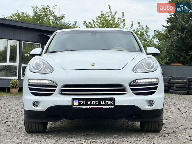 Внедорожник / Кроссовер Porsche Cayenne 2014 в Луцке