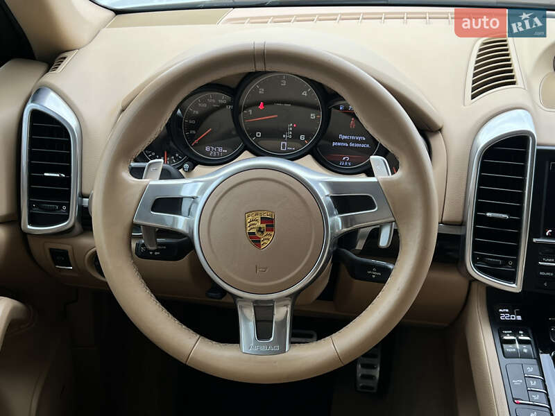 Внедорожник / Кроссовер Porsche Cayenne 2014 в Луцке