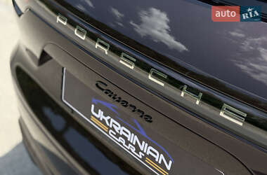 Внедорожник / Кроссовер Porsche Cayenne 2021 в 