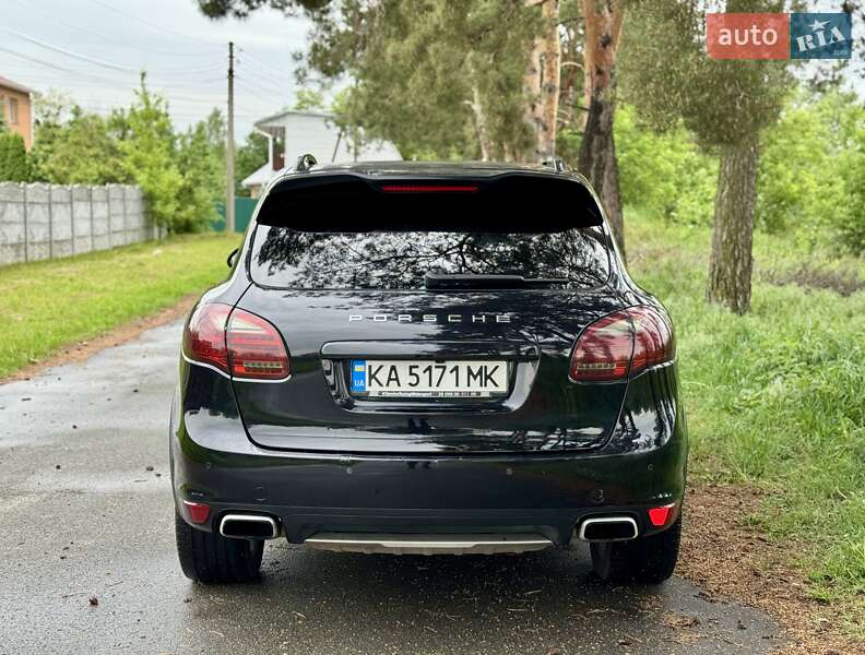 Позашляховик / Кросовер Porsche Cayenne 2012 в Києві