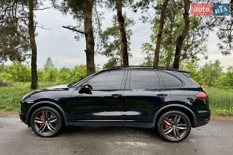 Позашляховик / Кросовер Porsche Cayenne 2012 в Києві