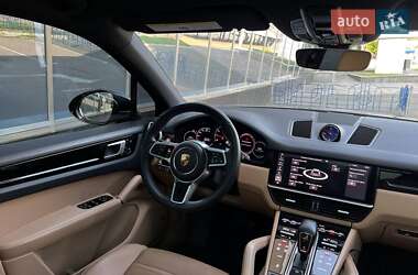 Внедорожник / Кроссовер Porsche Cayenne 2020 в 