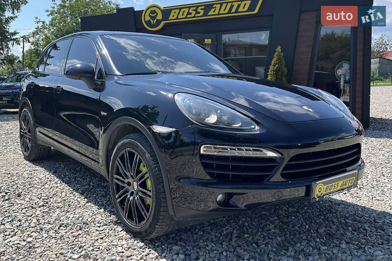 Внедорожник / Кроссовер Porsche Cayenne 2014 в 