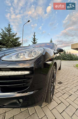 Внедорожник / Кроссовер Porsche Cayenne 2010 в 