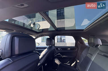 Внедорожник / Кроссовер Porsche Cayenne 2019 в 