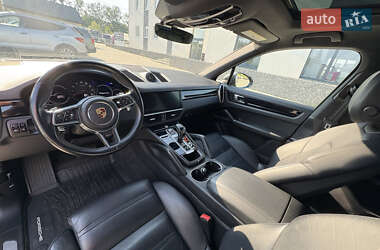 Внедорожник / Кроссовер Porsche Cayenne 2019 в 