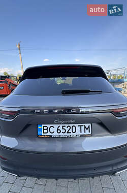 Внедорожник / Кроссовер Porsche Cayenne 2019 в 