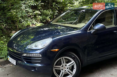 Внедорожник / Кроссовер Porsche Cayenne 2011 в 