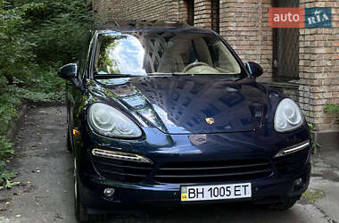 Внедорожник / Кроссовер Porsche Cayenne 2011 в 