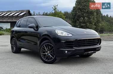 Внедорожник / Кроссовер Porsche Cayenne 2014 в 