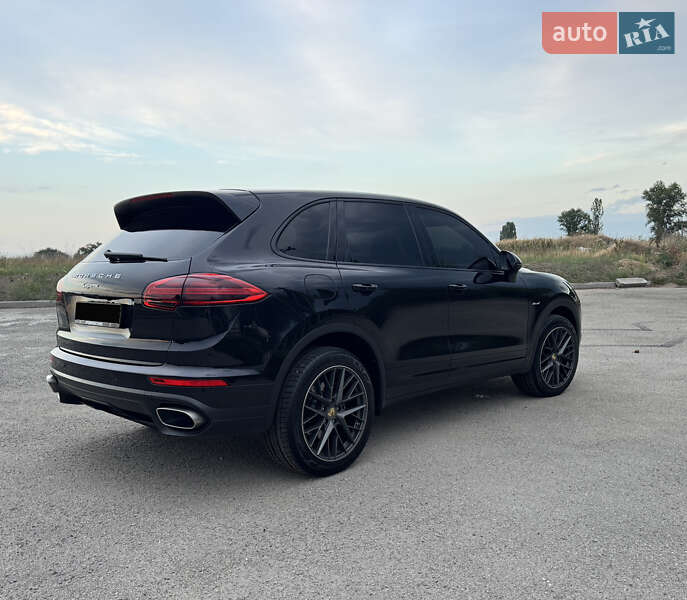 Внедорожник / Кроссовер Porsche Cayenne 2014 в Днепре