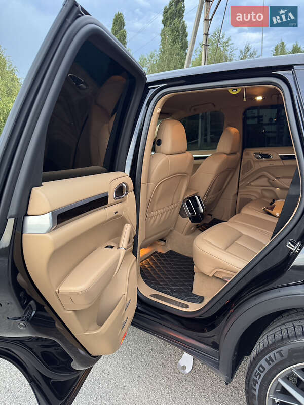 Внедорожник / Кроссовер Porsche Cayenne 2014 в Днепре