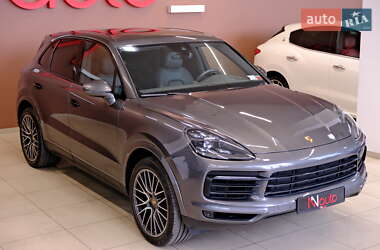 Внедорожник / Кроссовер Porsche Cayenne 2020 в 