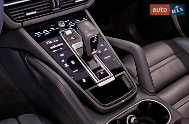 Внедорожник / Кроссовер Porsche Cayenne 2020 в 