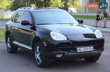 Внедорожник / Кроссовер Porsche Cayenne 2004 в 