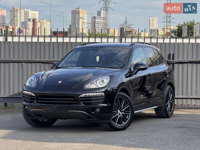 Внедорожник / Кроссовер Porsche Cayenne 2011 в Киеве