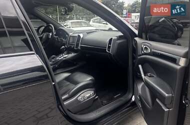 Внедорожник / Кроссовер Porsche Cayenne 2012 в 