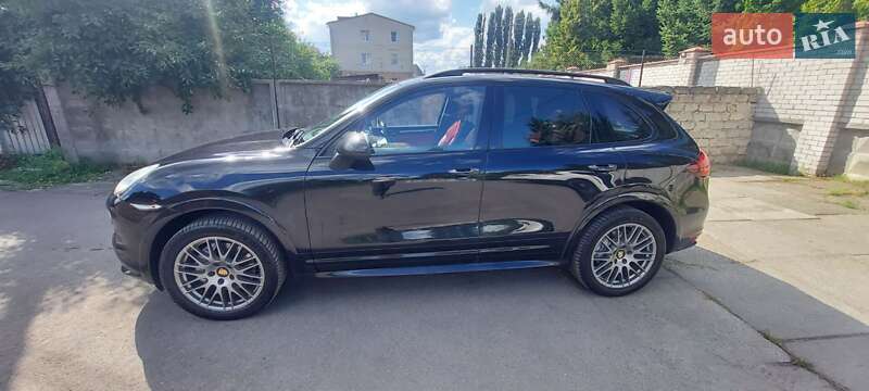 Позашляховик / Кросовер Porsche Cayenne 2013 в Києві