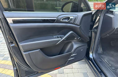Внедорожник / Кроссовер Porsche Cayenne 2013 в 