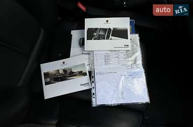 Внедорожник / Кроссовер Porsche Cayenne 2015 в 