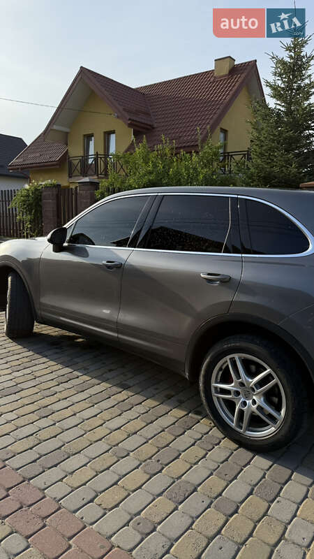 Позашляховик / Кросовер Porsche Cayenne 2013 в Львові