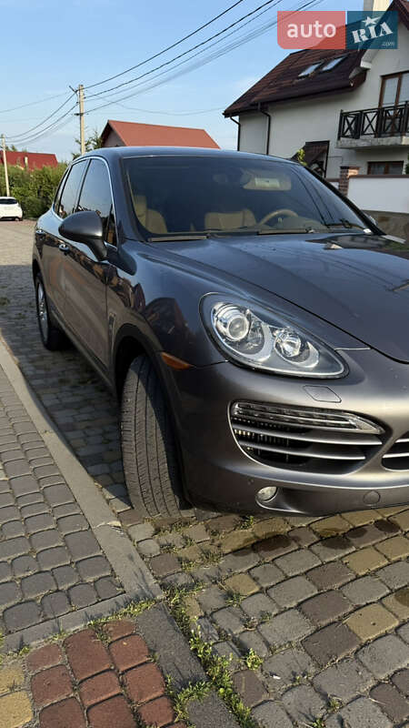 Позашляховик / Кросовер Porsche Cayenne 2013 в Львові