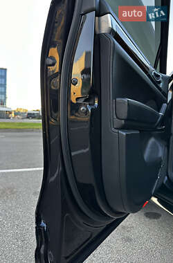 Внедорожник / Кроссовер Porsche Cayenne 2012 в 