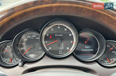 Внедорожник / Кроссовер Porsche Cayenne 2012 в 