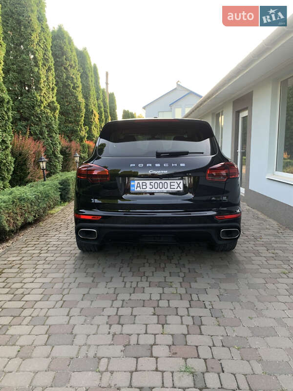 Позашляховик / Кросовер Porsche Cayenne 2016 в Вінниці