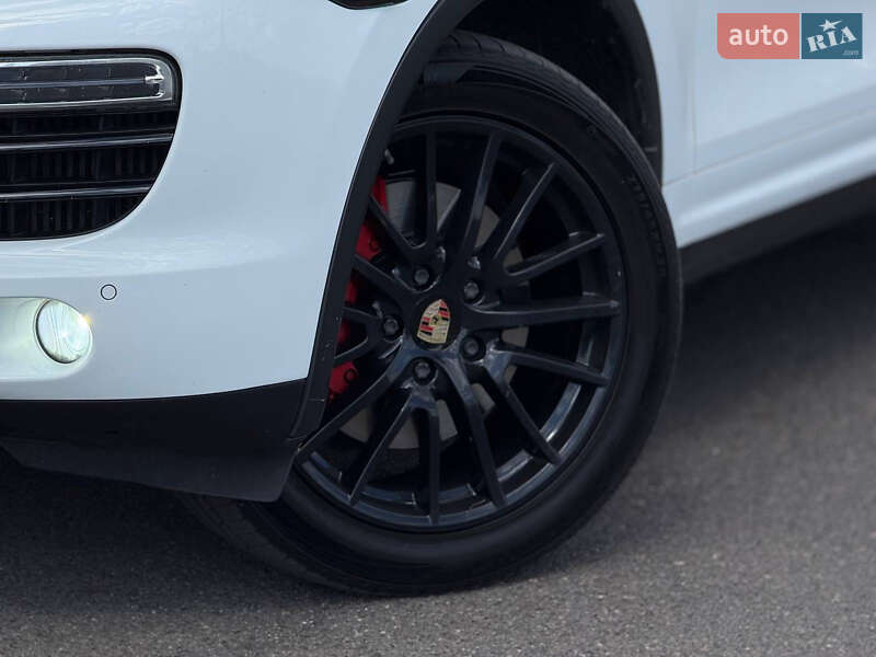 Позашляховик / Кросовер Porsche Cayenne 2013 в Кривому Розі