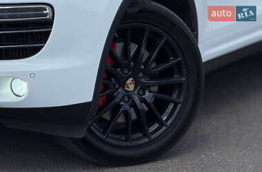 Внедорожник / Кроссовер Porsche Cayenne 2013 в 