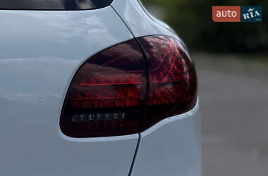Внедорожник / Кроссовер Porsche Cayenne 2013 в 