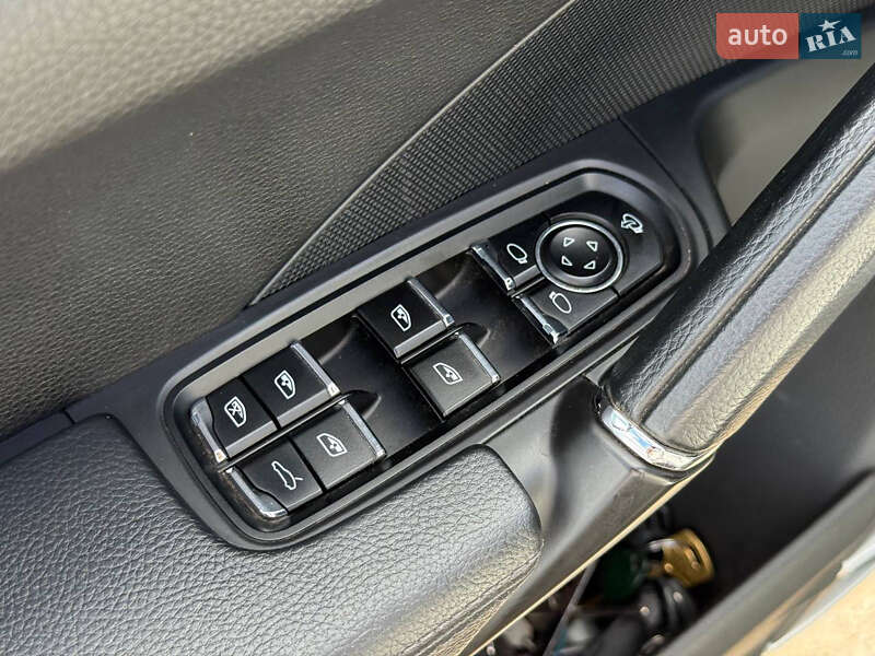 Позашляховик / Кросовер Porsche Cayenne 2013 в Кривому Розі