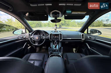 Внедорожник / Кроссовер Porsche Cayenne 2013 в 